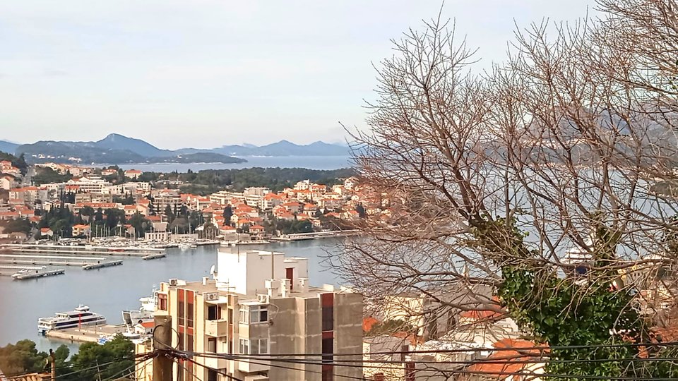 Дом с большим потенциалом и прекрасным видом на море - Дубровник!