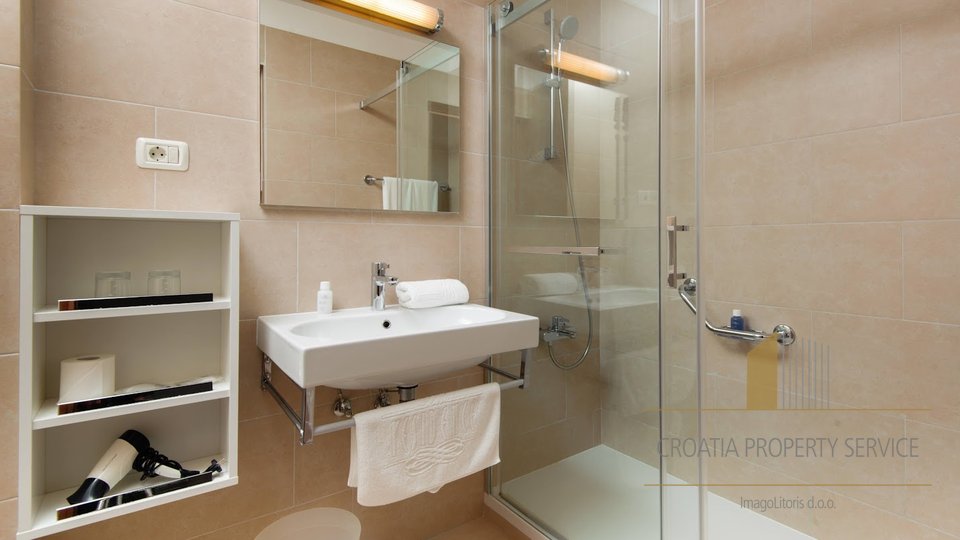 Fantastična ponudba - apartma v luksuznem resortu s 5 zvezdicami v bližini Splita, ponovno v prodaji!