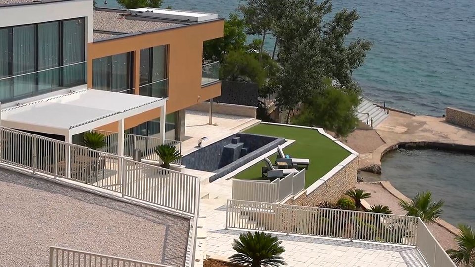 Luxury designer villa 1st row to the sea near Zadar!