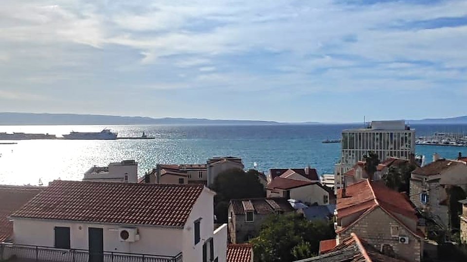 Apartment of 80 m2 in an exceptional location in the very center of the city - Split!