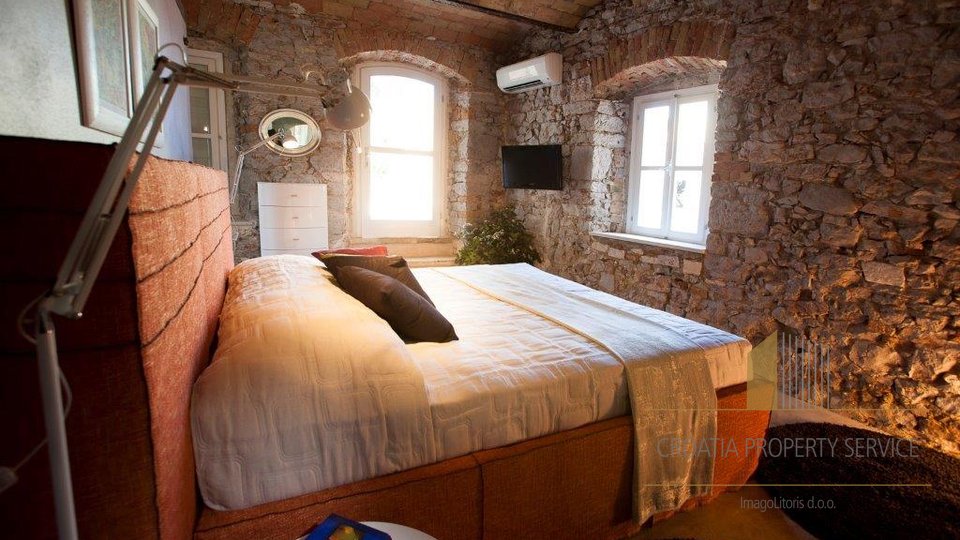 Romantic medieval palazzo in Jelsa town of Hvar island, with pool and internal yard!