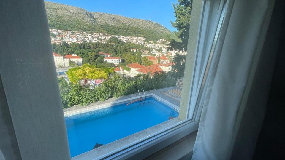 Prenovljena apartmajska hiša s pogledom na morje - Dubrovnik!