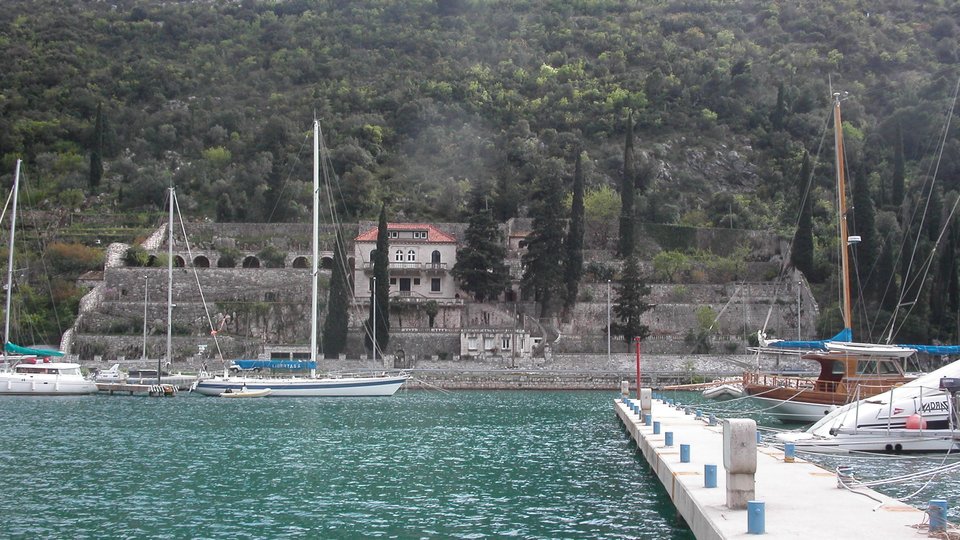 Prekrasna kamena vila blizini ACY marine - Dubrovnik!