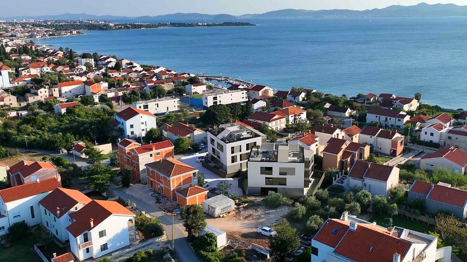 Geräumige Wohnung mit Garten in einem luxuriösen Neubau in Zadar!