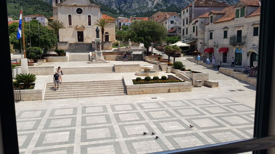 Attractive two-room apartment on the waterfront in Makarska!