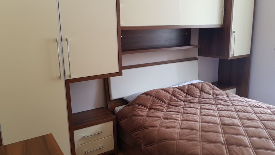 Attraktive Zweizimmerwohnung direkt am Wasser in Makarska!