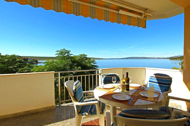 Enchanting Seaside Apartment House in Posedarje - Your Perfect Retreat by the Adriatic Sea