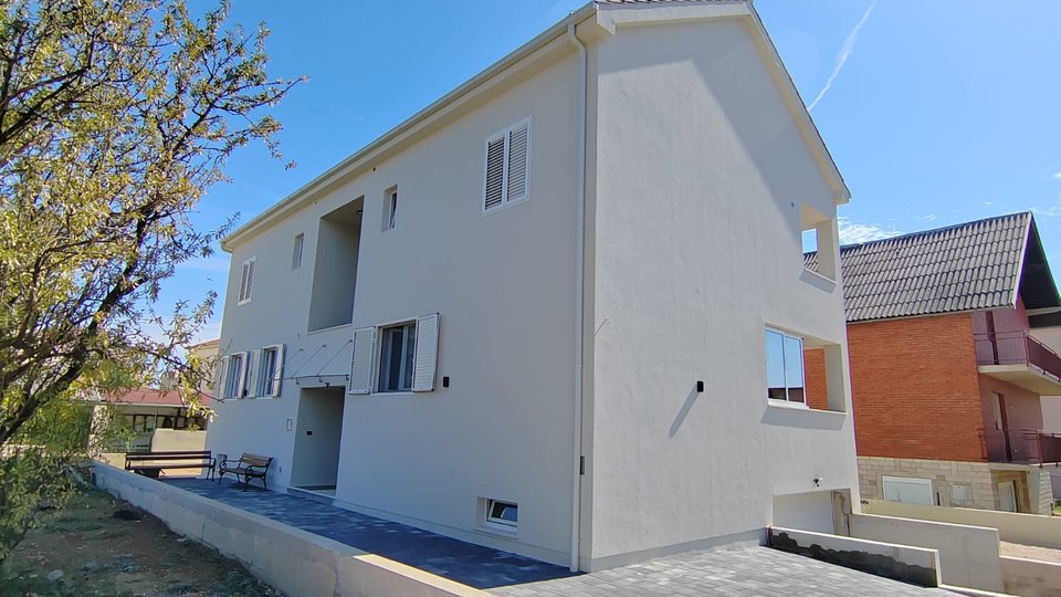 Spacious modern apartment in an attractive location 400 m from the sea - Kaštela!