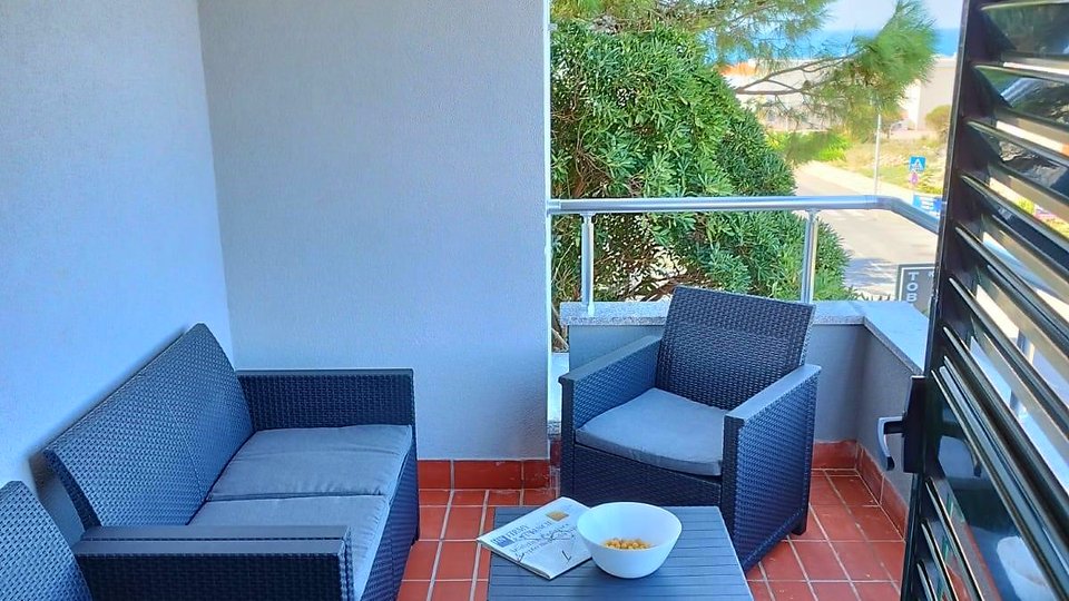 Beautiful apartment with terrace and sea view in Novalja!