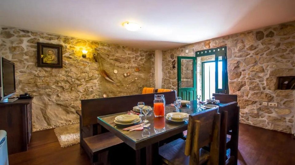 Two beautiful stone houses with a view of the sea and the Pelješac peninsula!