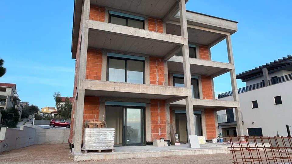A spacious apartment with a sea view in a modern new building near Rogoznica!