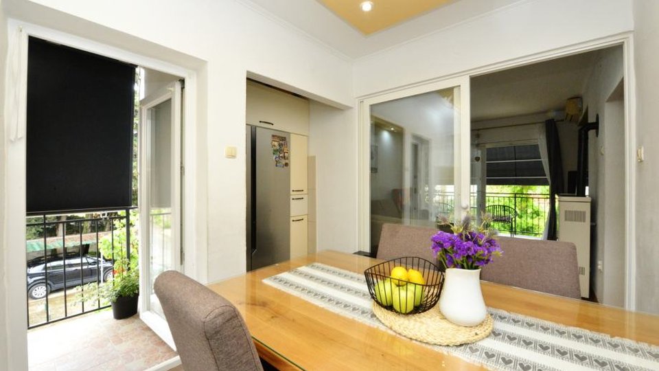 Spacious two-story apartment in an exceptional location 50 m from the sea in Zadar!