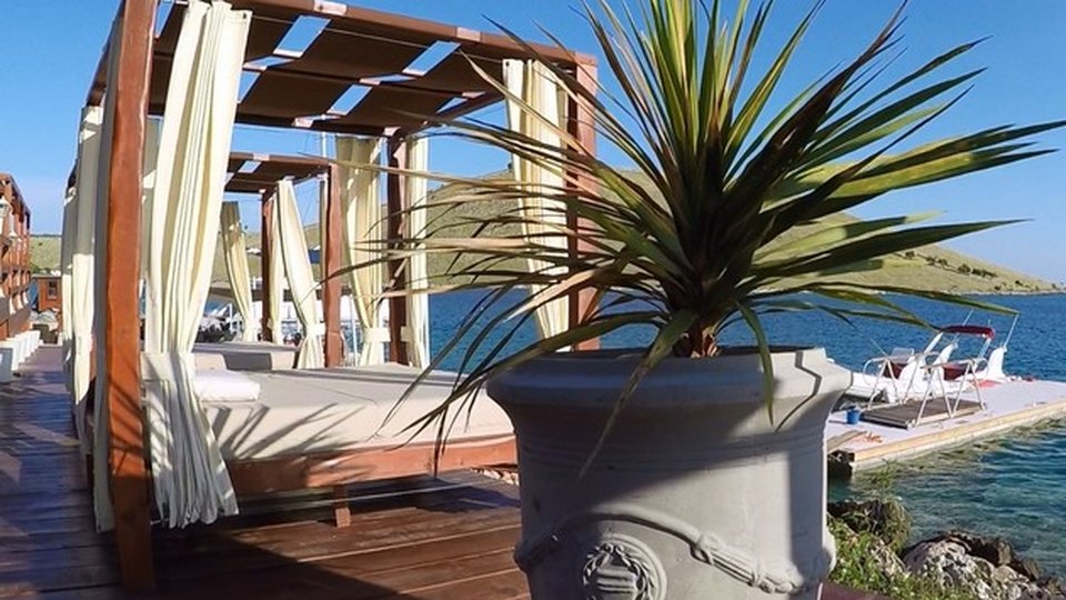 Restaurant & Lounge Bar erste Reihe am Meer - Nationalpark Kornati!