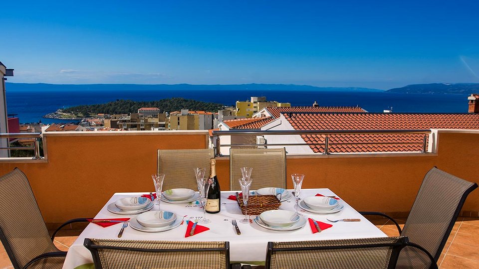 Čudovita apartmajska hiša z odprtim pogledom na morje - Makarska!