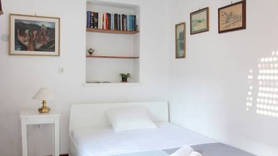 Spacious apartment of 161.00 m2 for long-term rent - Zvončac, Split!