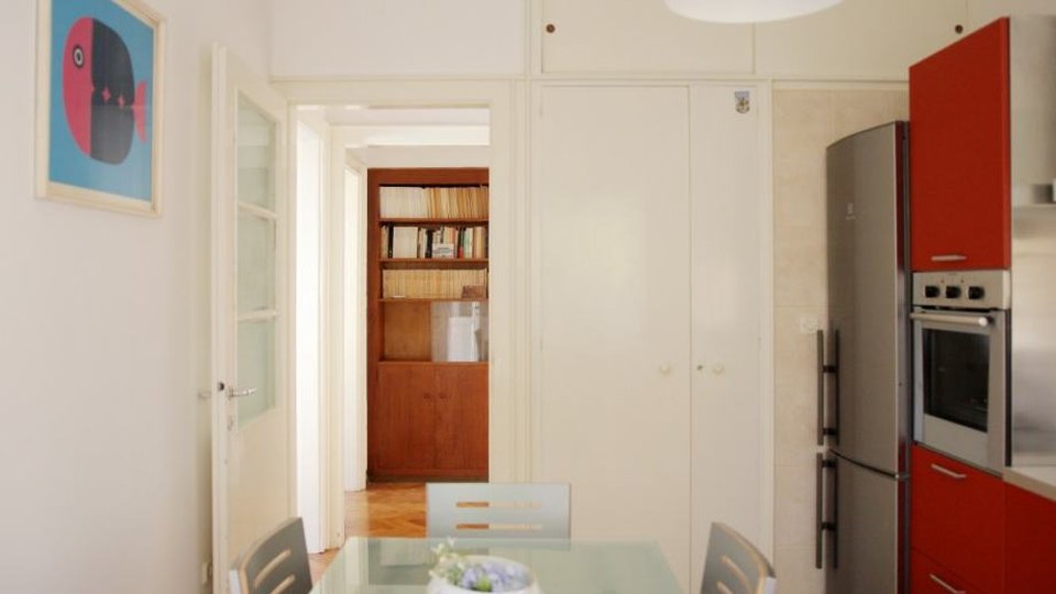 Prostrani stan od 161.00 m2 za dugoročni najam – Zvončac, Split!