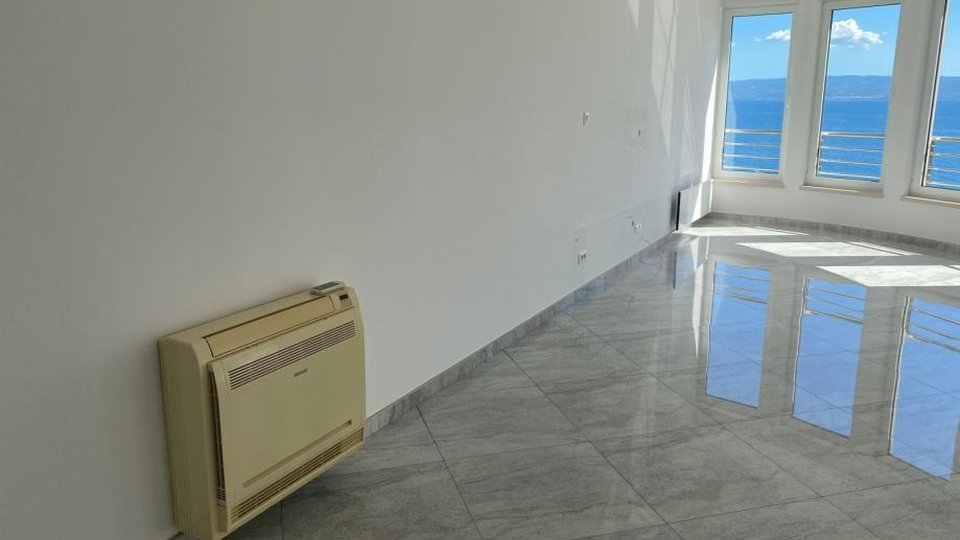 Wohnung von 130 m2 in einem neuen Gebäude zur Langzeitmiete - Zenta, Split!