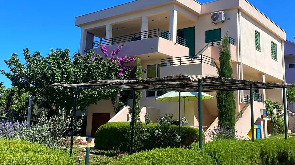 Apartment house in a quiet location near the beach - Rogoznica!