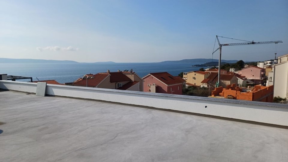 Luxurious apartment with a garden in a modern new building 200 m from the sea on the island of Čiovo!