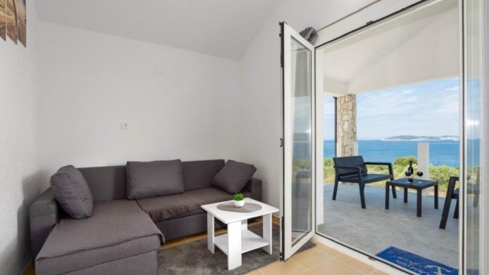 Počitniška hiša na izjemni lokaciji s pogledom na morje - Drvenik Mali!