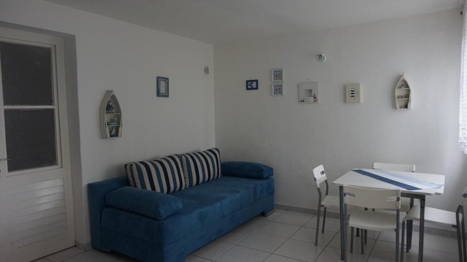 Apartmenthaus mit offenem Meerblick an der Riviera von Omiš!