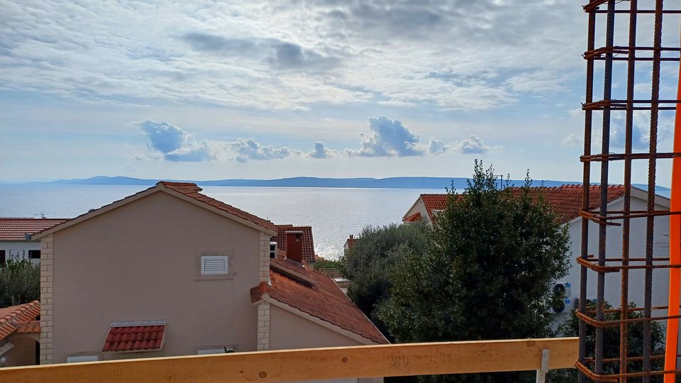 Luxury apartment in a great location 140 m from the sea on the island of Čiovo!