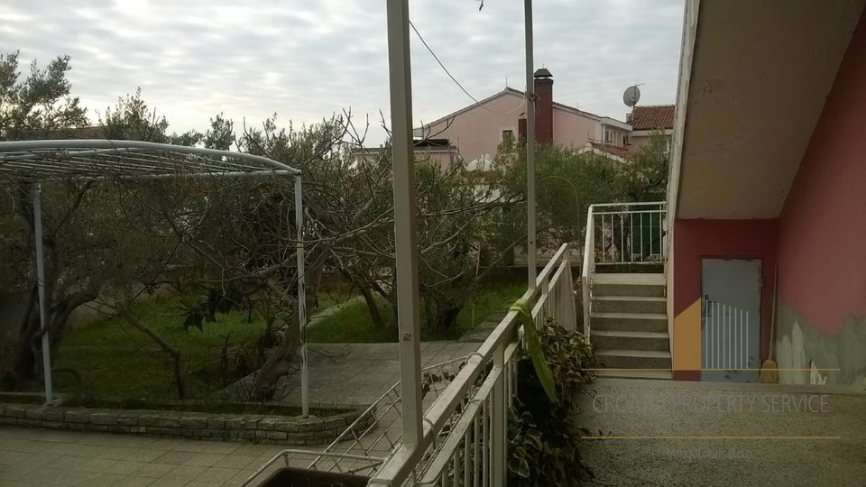 Investment property in Brodarica just 20 meters from the sea - to be recommended!
