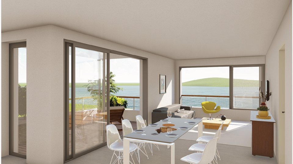 Luksuzno stanovanje z odprtim pogledom na morje, blizu plaže.