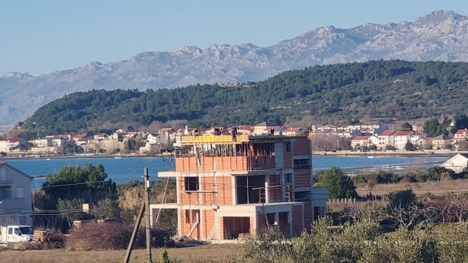 Luxusvilla im Bau, 100 m vom Meer entfernt in der Nähe von Zadar!