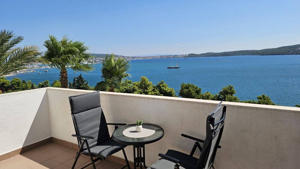 Predivna vila s otvorenim pogledom na more u okolici Trogira!