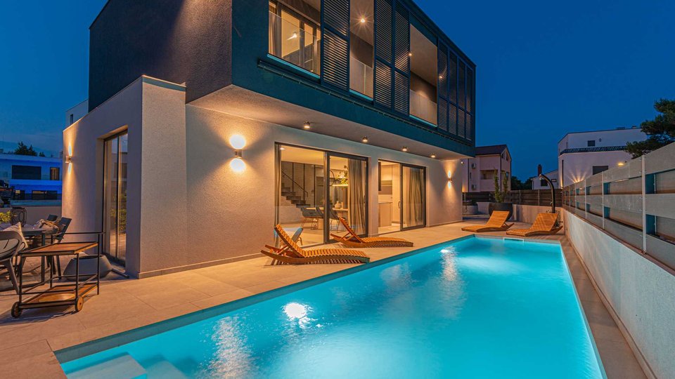Luxuriöse Designervilla mit Pool 250 m vom Strand entfernt - Vodice!