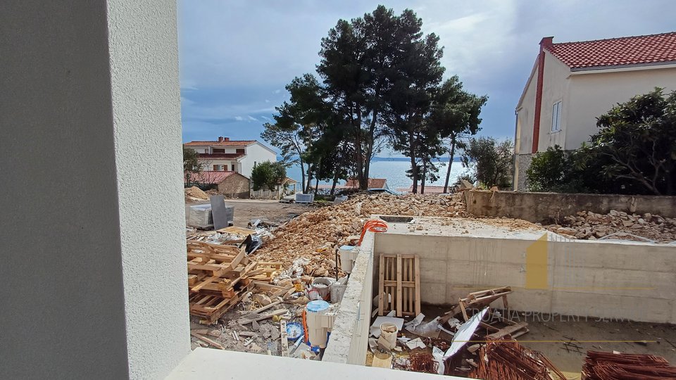 Modernes Wohnhaus im Bau 100 m vom Meer entfernt auf Ciovo!