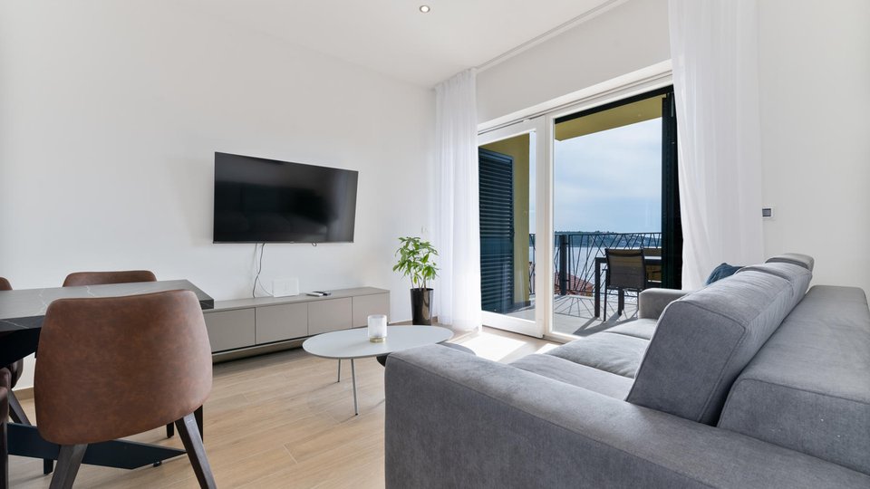 Luksuzni penthouse s predivnim  pogledom na more - Sevid!