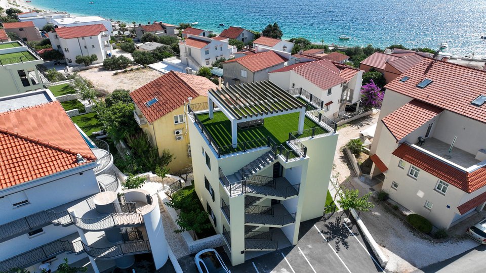 Novo luksuzno stanovanje 100 m od morja - Sevid!