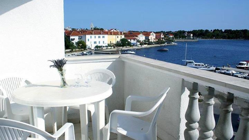 Beautiful apartment house first row to the sea near Zadar!