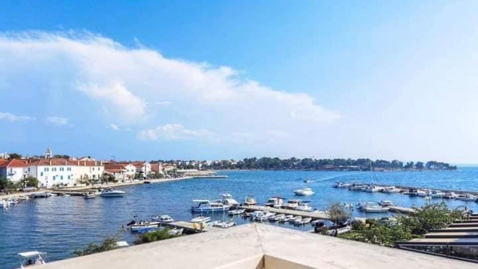 Beautiful apartment house first row to the sea near Zadar!