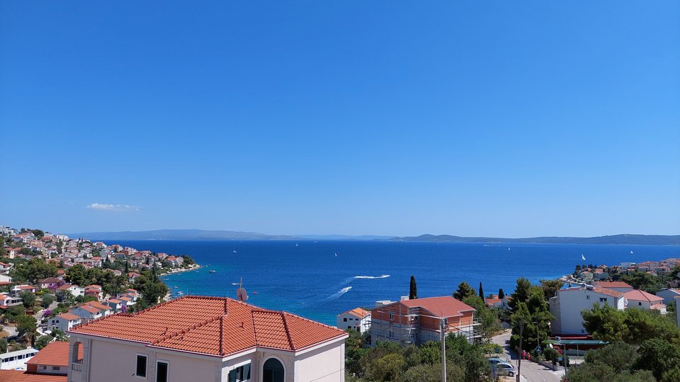Čudovit apartma s strešno teraso in odprtim pogledom na morje - Trogir, Čiovo!