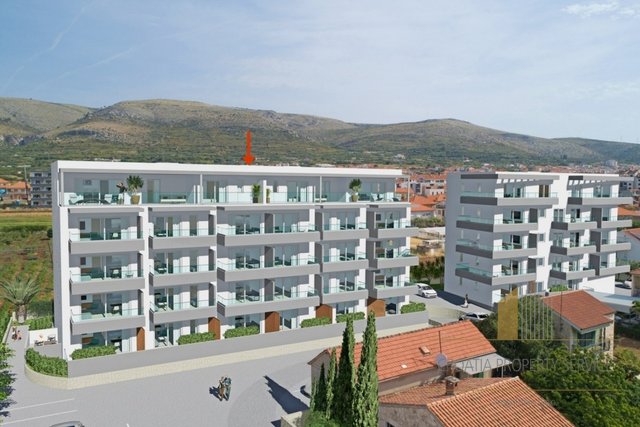 Wohnung in einem modernen Neubau 150 m vom Meer entfernt in der Nähe von Trogir!