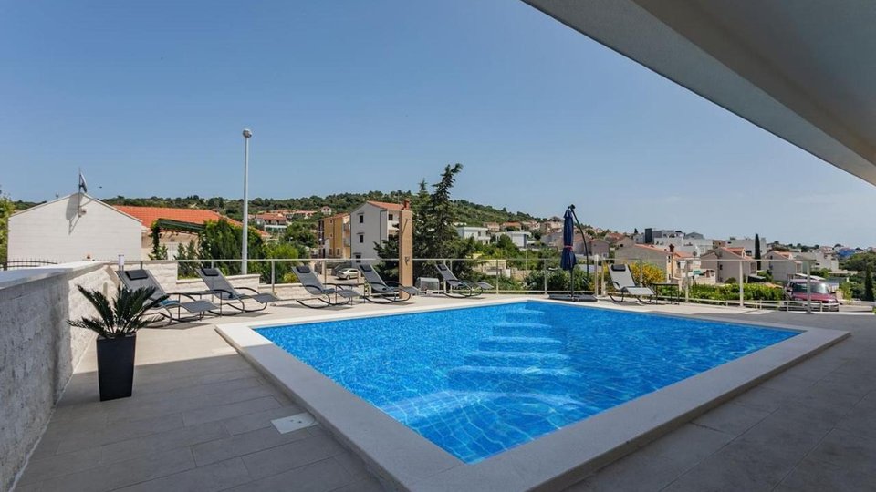 Beautiful villa with pool, second row to the sea - Ražanj!