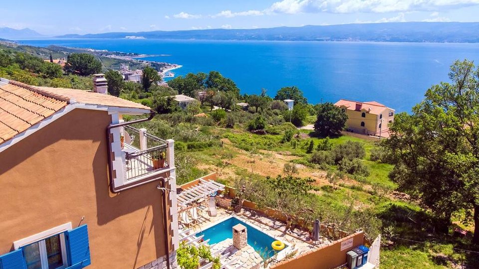 Exclusive villa with a panoramic view of the sea in the vicinity of Split!