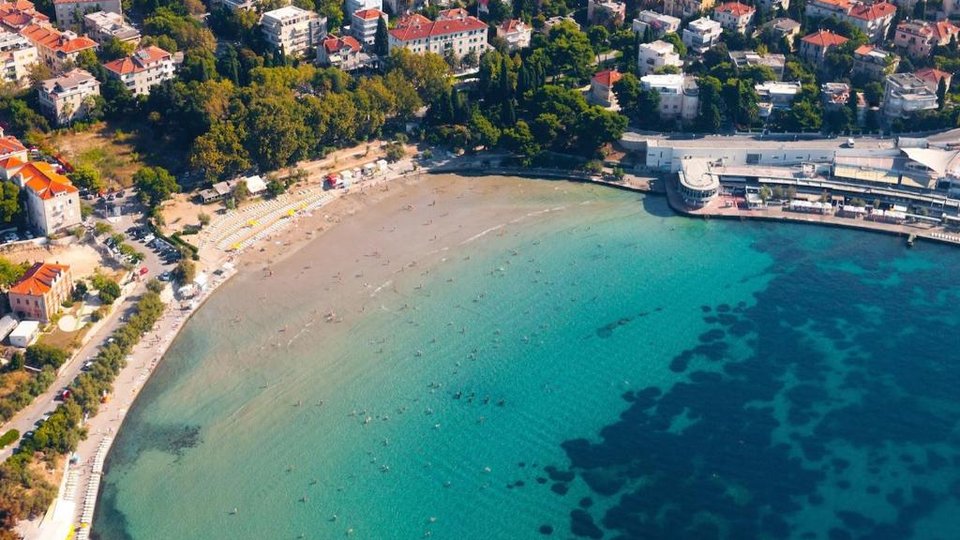 Ekskluzivno stanovanje 250 m od plaže v centru Splita!