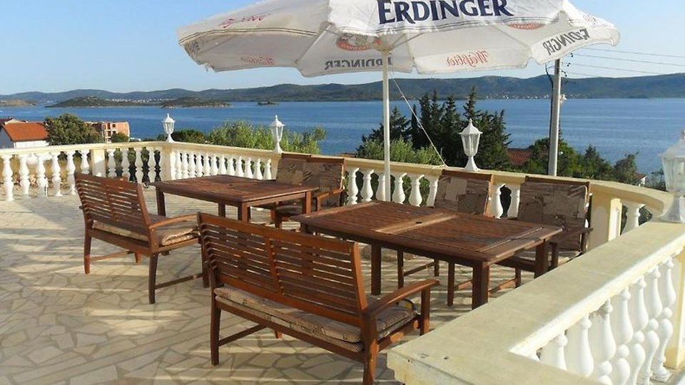 Хорошо зарекомендовавший себя отель с прекрасным видом на море в окрестностях Задара!