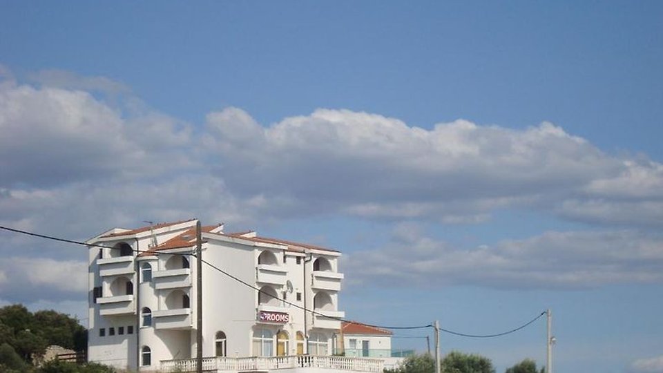 Well-established hotel with a beautiful view of the sea in the vicinity of Zadar!