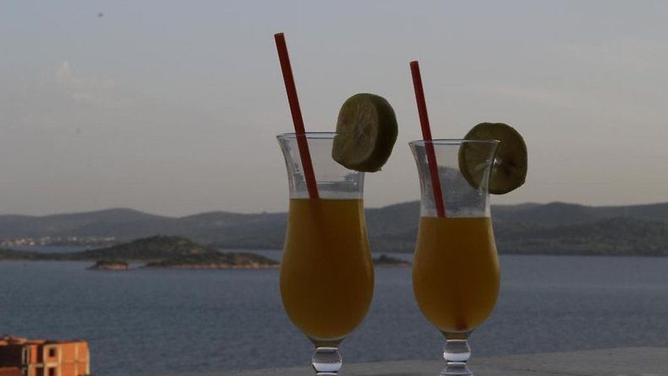 Gut etabliertes Hotel mit wunderschönem Blick auf das Meer in der Nähe von Zadar!