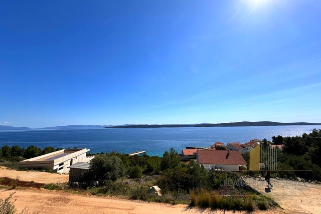 Exclusive land with an open sea view on the island of Hvar!