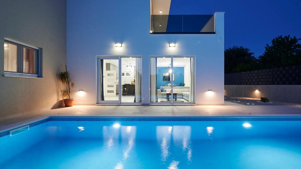 Beautiful luxury villa with pool - Kaštela!