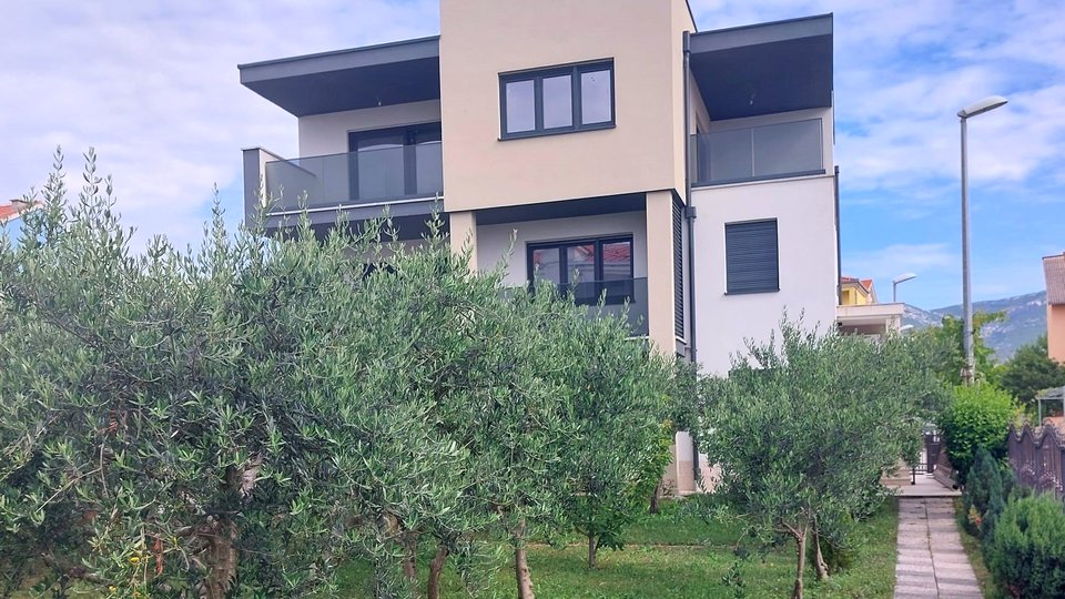 Casa, 330 m2, Vendita, Kaštel Štafilić