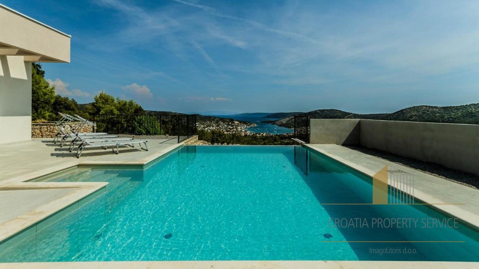 Luxury villa with panoramic sea view near Trogir!