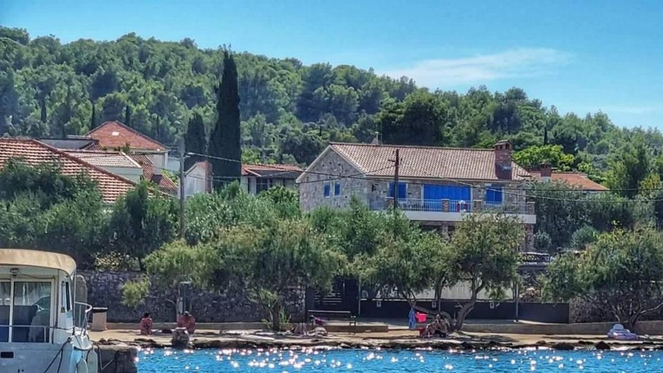 Island paradise: A beautiful stone villa by the sea on the island of Pašman!