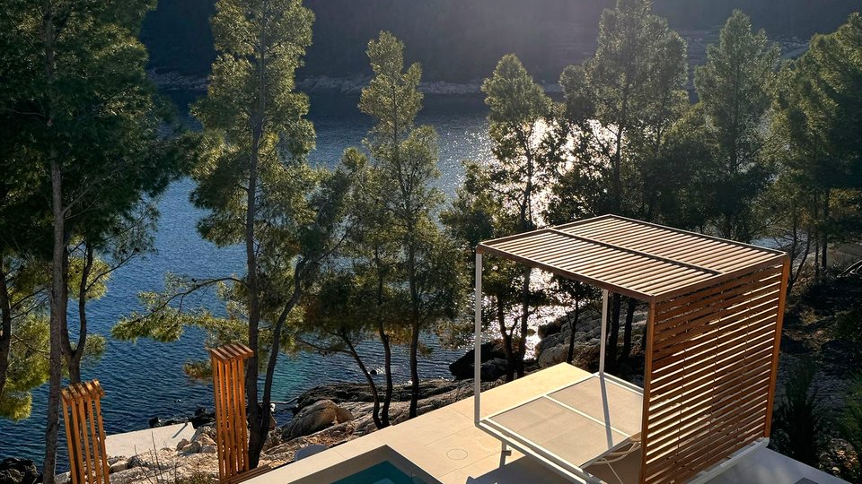 Beautiful luxury villa 1st row by the sea on the island of Korčula!